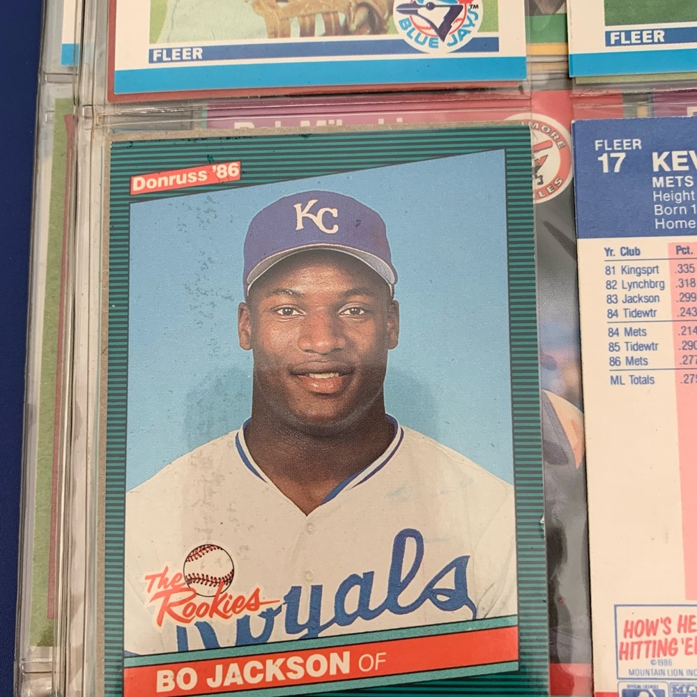 1980's baseball card collections rookie McGwire, Bonds, Clemens, Bo Jackson